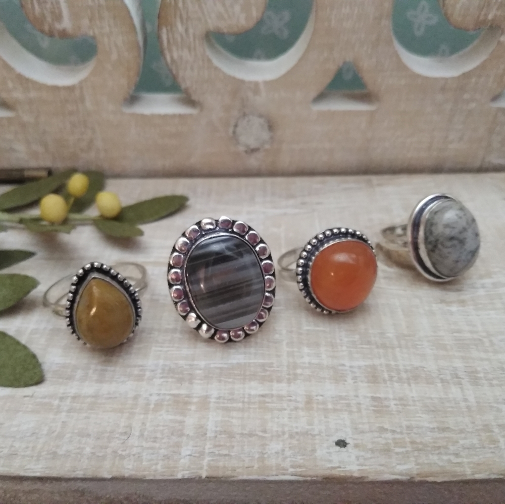 4 SET SILVER-STONE RINGS NWOT